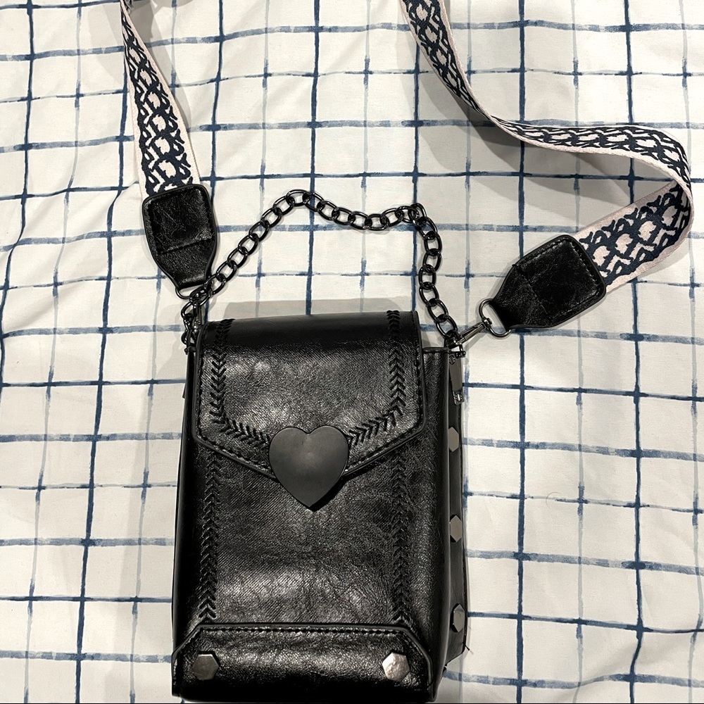 ✨🖤ROMWE Small Camera bag 🖤✨